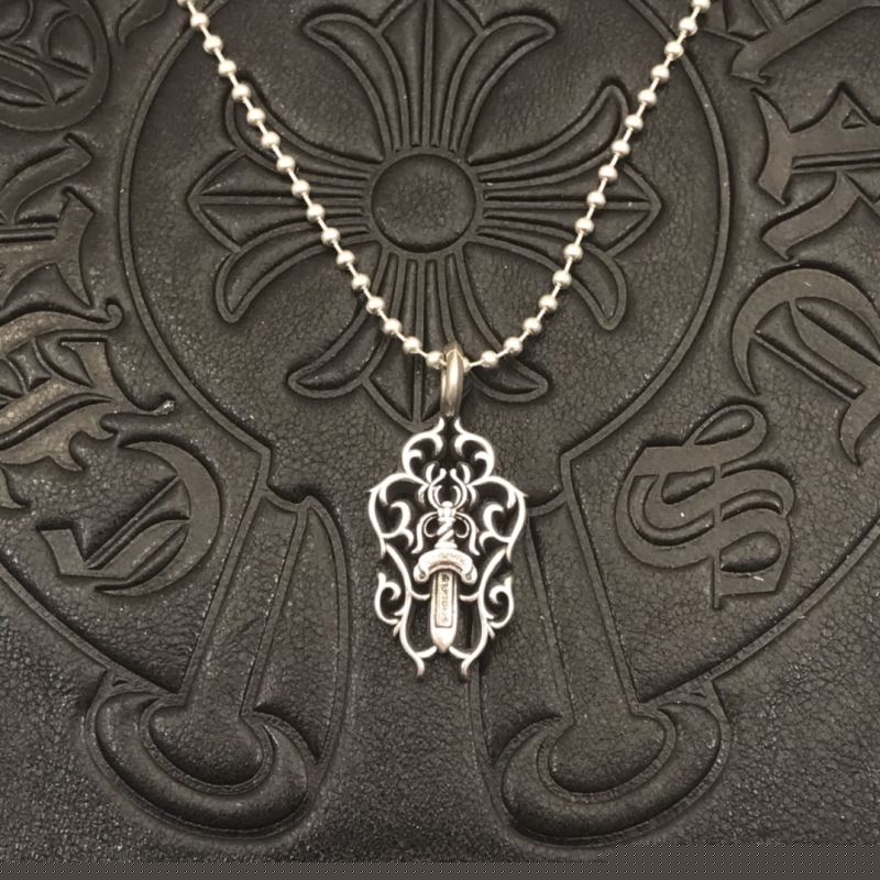 Ch**me He**ts necklaces